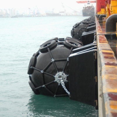 Pare-chocs Marine Rubber Fender For Ship gonflable de bateau amarrant et amarrant à quai