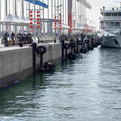 Bateau de Marine Floating Rubber Fender For de pare-chocs de bateau amarrant et amarrant à quai