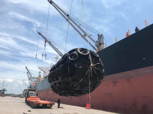 Type en caoutchouc amarrage à quai pneumatique de Yokohama de bateau d'amortisseur de bateau