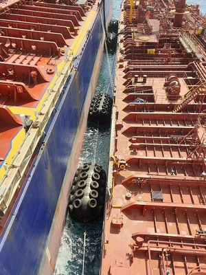 Type Marine Pneumatic Fender de Yokohama pour la protection de bateau et de dock