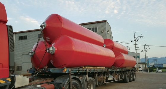 Revêtement de flottement de Polyurea d'amortisseur de bateau d'EVA avec le port adapté aux besoins du client anti-collision