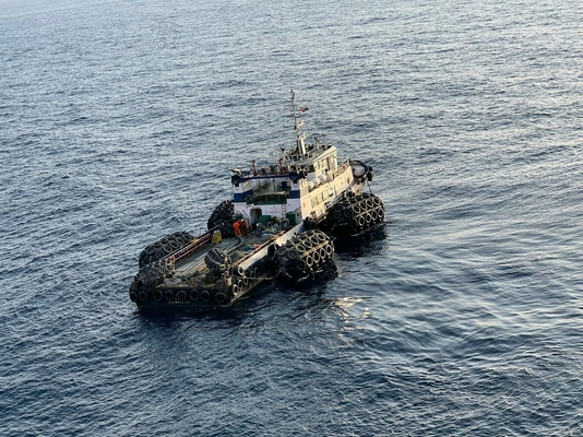 Bateau de pêche en caoutchouc d'amortisseur de plate-forme en mer pneumatique