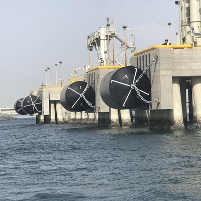 Revêtement de Polyurea Marine Floating EVA Fender avec la caractéristique durable pour héberger et embarquer l'amarrage