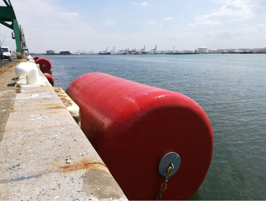 Polyurea enduisant Marine Floating EVA Fender Closed Cell de l'amarrage de haute qualité de bateau