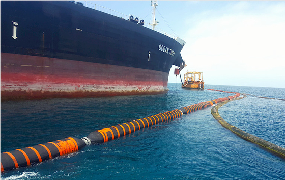 Marine Oil Hose renforcée avec des colliers d'emplacement à fixer avec la flottabilité supplémentaire