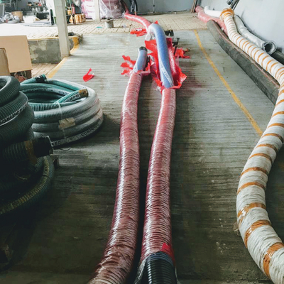 Tuyau renforcé NAVIRE-NAVIRE utilisé sur le dock de quai pour le transport de pétrole brut