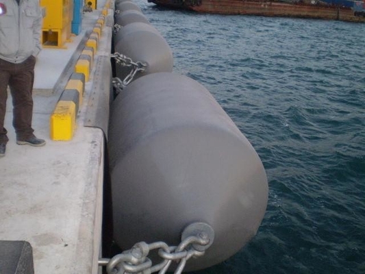 Bateau amarrant les pare-chocs fermés de bateau de mousse de polyéthylène de cellules