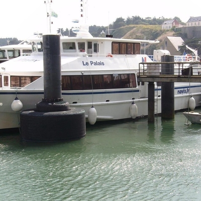 Amortisseur coloré de flottement de mousse de polyuréthane pour l'amortisseur de flottement de beignet de protection de bateau