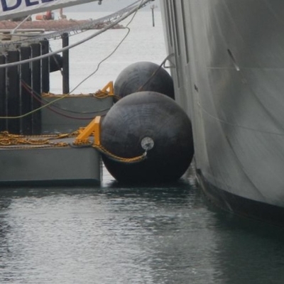 Couche de renfort d'Eva Foam Bumper With Filament d'opérations de Marine Ship To Ship