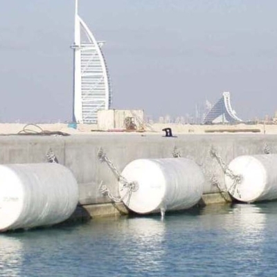Amortisseur rempli de mousse de butoir de protection de bateau avec le pneu et la chaîne