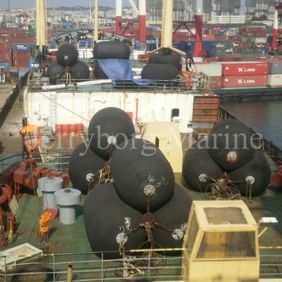 bateau de 2.5m*4.0m accouplant Yokohama pneumatique Marine Rubber Fenders